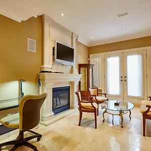 Elegant Apartment With Sauna Toronto